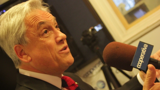 Piñera: Cruch está equivocado al rechazar ingreso policial a U. de Chile