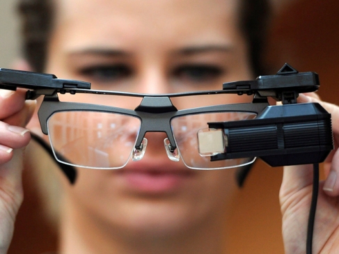 Médico realizó la primera cirugía con Google Gass