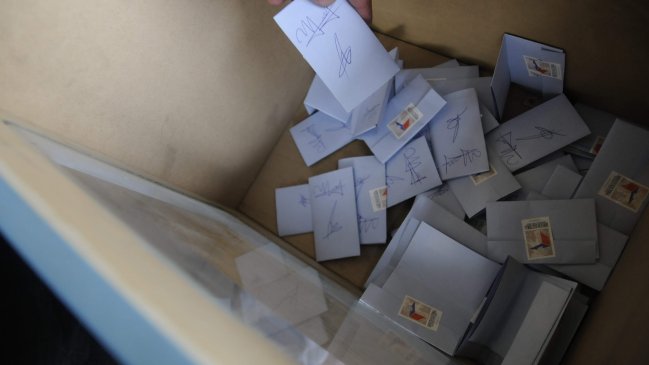 Senadores presentaron reforma para voto en exterior sin acreditar vínculo