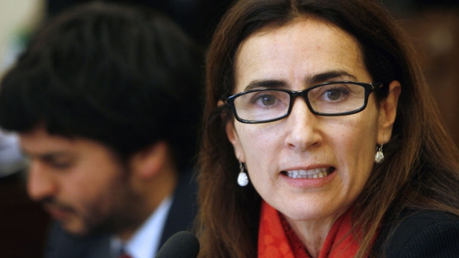 Mineduc: 45 por ciento de los adultos no ha terminado enseñanza escolar