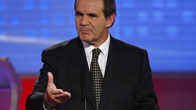 Allamand pidió apurar promulgación de franja televisiva para las primarias