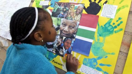 Mandela pasa su decimosexto día hospitalizado sin novedades sobre su salud