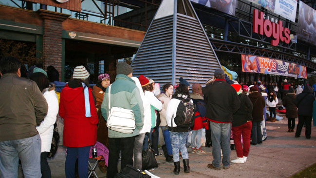 Fanáticas de One Direction impugnaron venta general de boletos para show en Chile