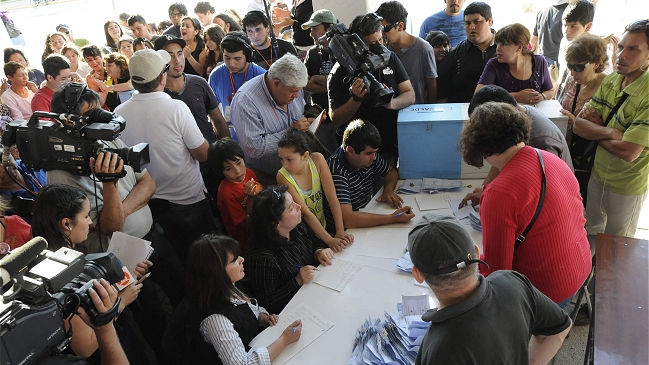 Académico: Partidos políticos están completamente ausentes de la franja