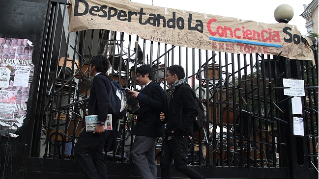Dirigentes estudiantiles prevén desalojos de liceos durante la madrugada