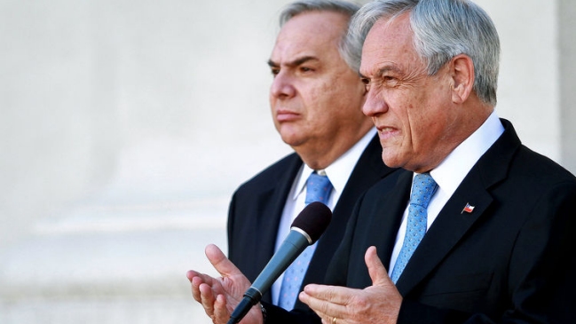 Presidente Piñera se reunió con Carabineros antes de los desalojos