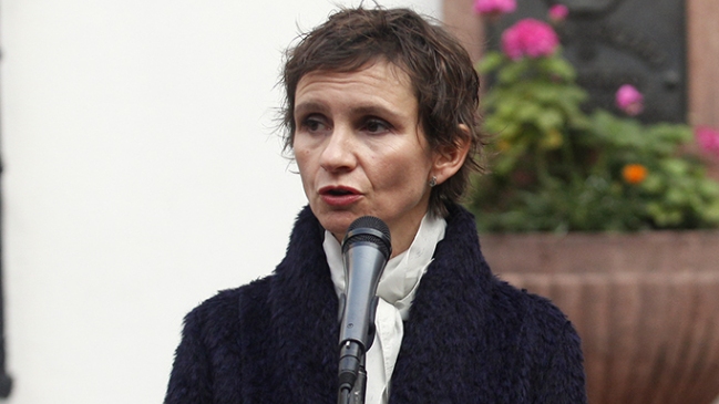 Alcaldesa Tohá cuestionó decisión del Gobierno de desalojar liceos