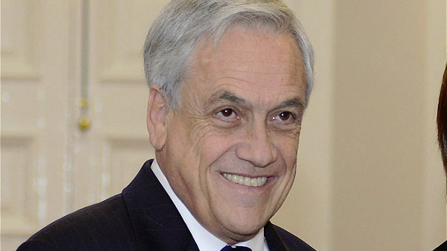 Presidente Piñera bromeó con los desalojos estudiantiles