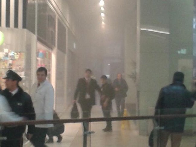Evacúan preventivamente Costanera Center por incendio