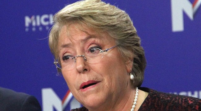 Bachelet tiene 61 por ciento de menciones negativas en redes sociales