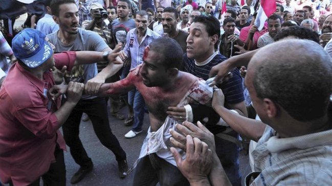 Una persona murió en choques entre islamistas y opositores en Egipto
