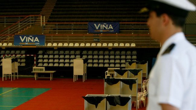 Armada tomó el control de locales de votación en Valparaíso