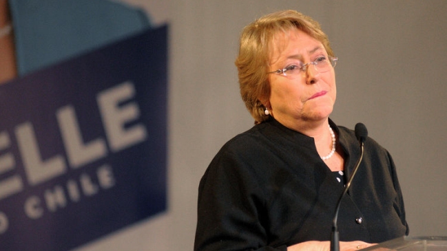 Bachelet: Los chilenos han votado por una nueva Constitución