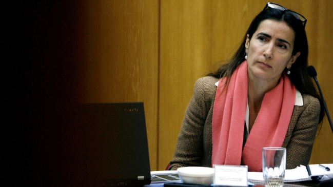 Schmidt: Autoridades y adultos tenemos la obligación de poner límites