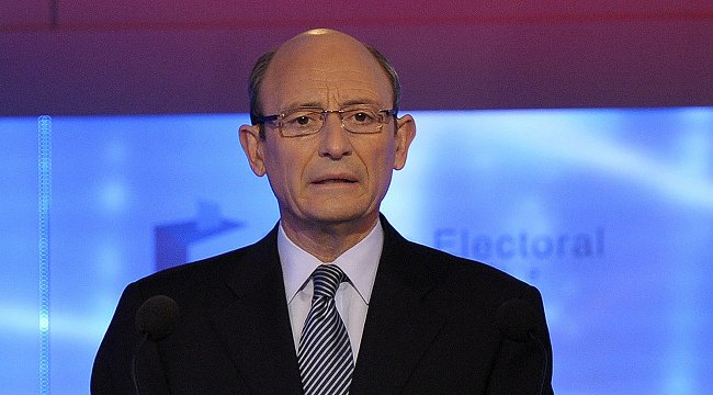 Rechazan procesar a Cheyre por 