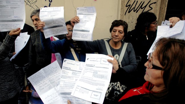 Más de 3.000 personas han renunciado a partidos tras las primarias