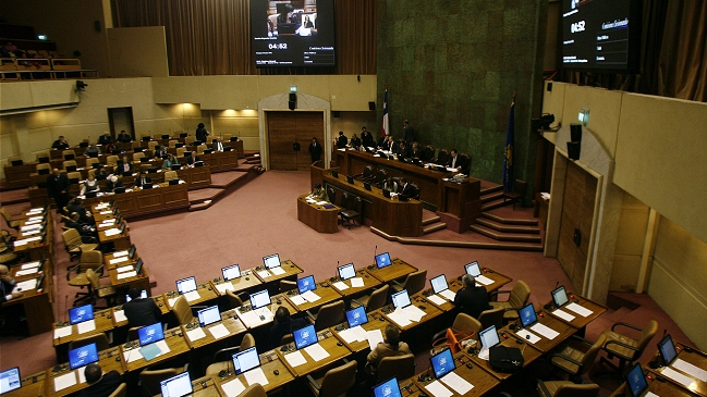 Gobierno presentó proyecto para sueldo mínimo de 207 mil pesos