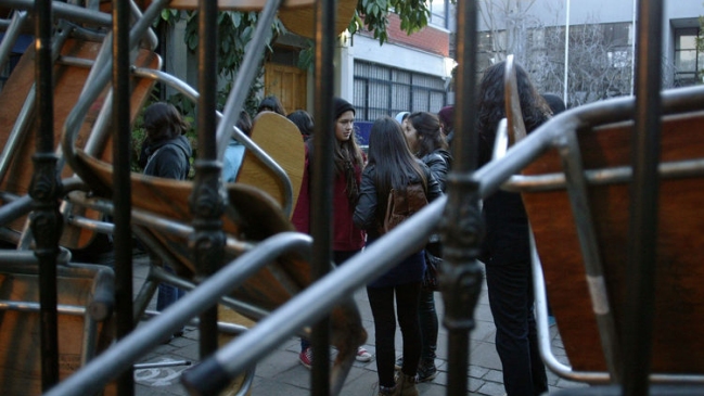 Alumnas del liceo Carmela Carvajal depusieron la toma