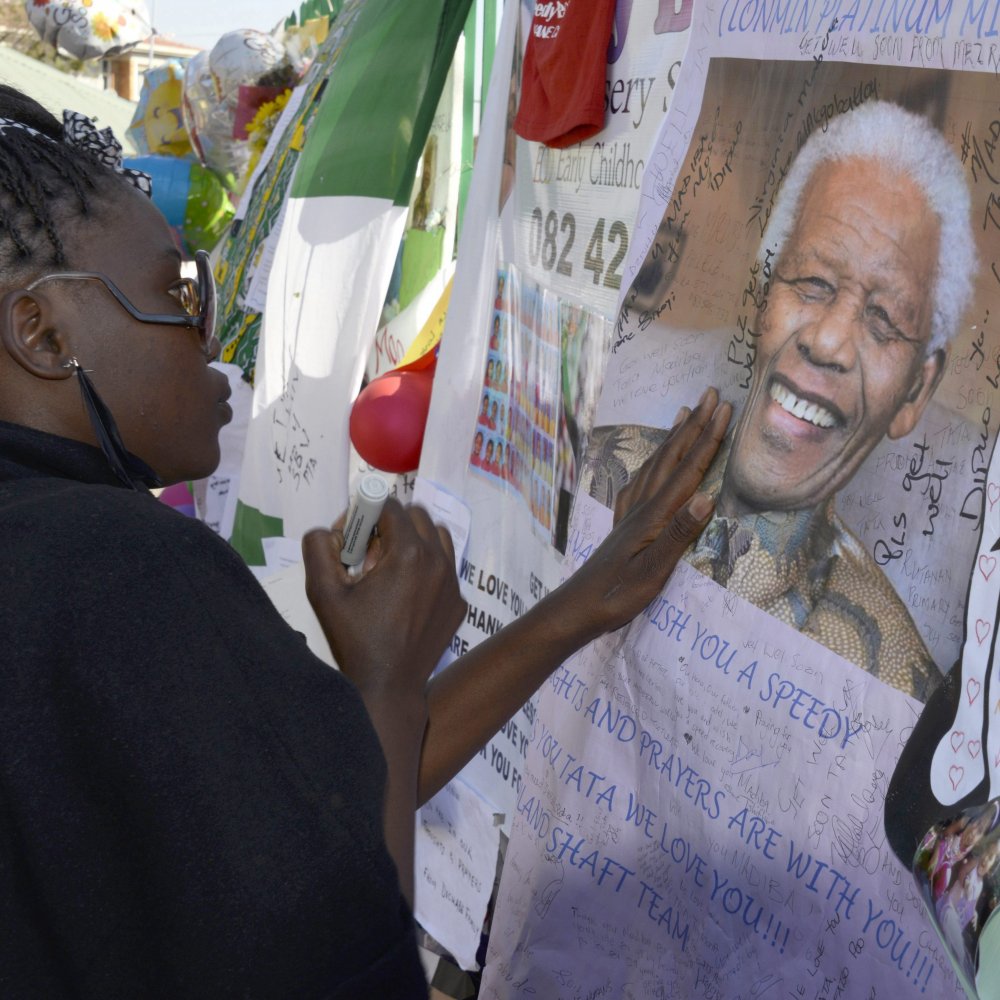 Nelson Mandela está en estado 