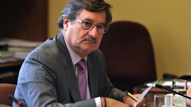 Ramón Farías: Habían malos manejos de dinero en el Injuv