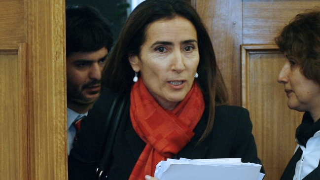 Schmidt felicitó a Josefa Errázuriz por 