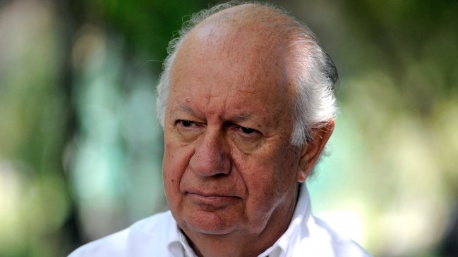 Ricardo Lagos enfrenta una demanda por paternidad