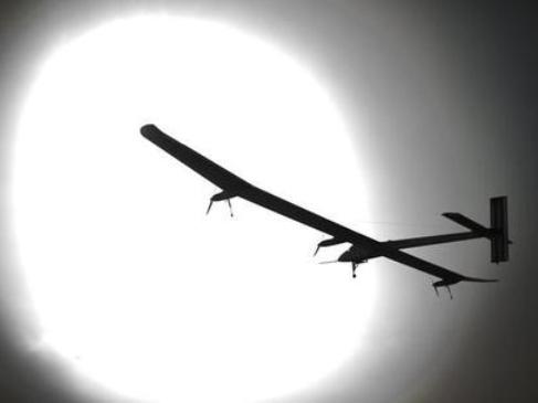 Partió el avión solar que intentará cruzar Estados Unidos