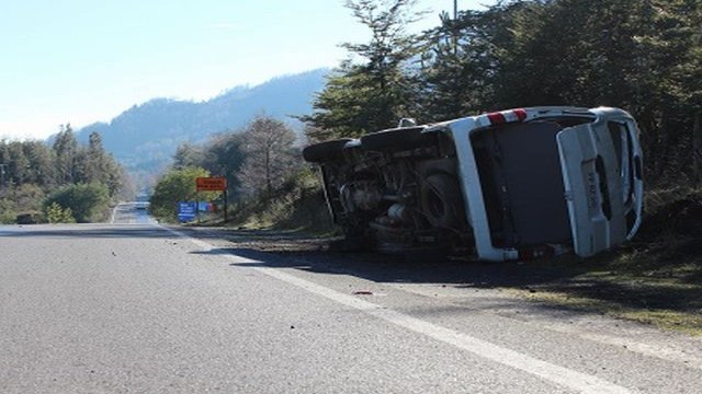 Volcamiento de bus en La Araucanía deja 14 personas heridas