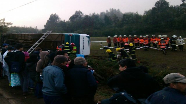Un muerto y diez heridos dejó accidente en La Araucanía