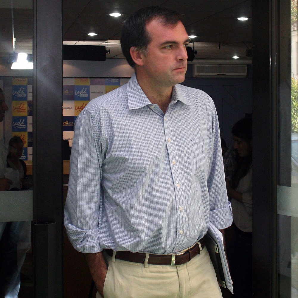 Diputado UDI criticó a sus pares de RN por rechazar propuesta de sueldo mínimo