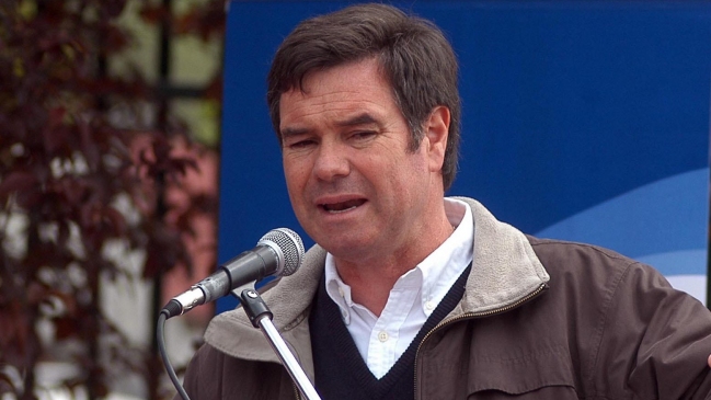 Ossandón planteó sueldo mínimo de 250 mil para derrotar a Bachelet