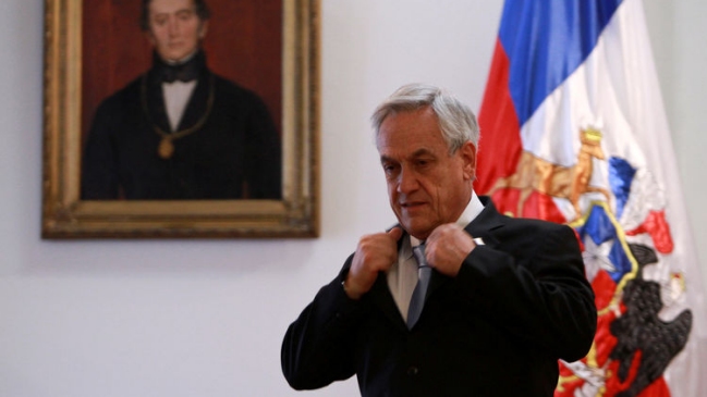 Encuesta Cooperativa: Presidente Piñera logra nota 4,2 en junio