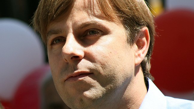 Aguas servidas anegaron viviendas en Puente Alto