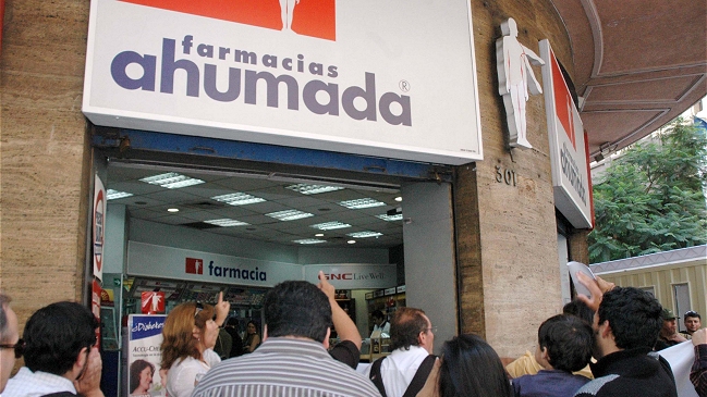 Sernac denunció a cinco cadenas de farmacias por no publicar precios