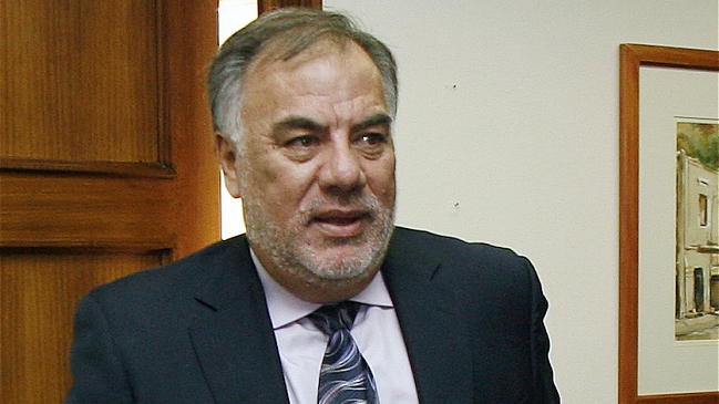 Nueva Mayoría espera sellar negociación parlamentaria en medio de quejas del PC