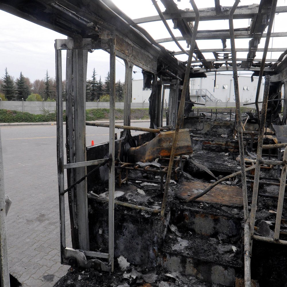 Intendencia se querelló por ataque a un bus del Transantiago