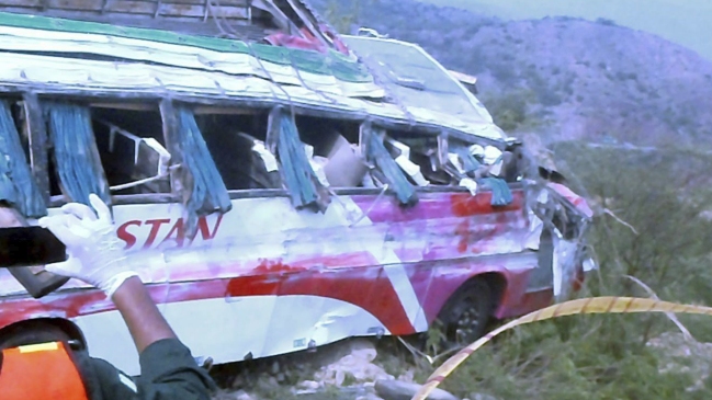 Choque entre un bus y un camión dejó 12 muertos en Rusia