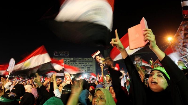 Al menos siete muertos y 261 heridos en disturbios en El Cairo