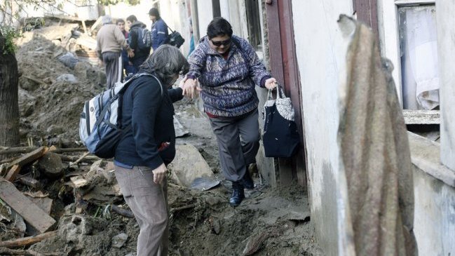 Vecinos y empresarios de Valparaíso se querellaron contra Esval