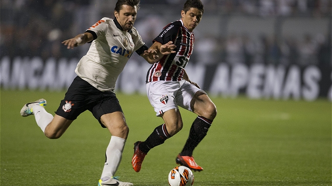 Corinthians levantó la Recopa Sudamericana y ganó la 