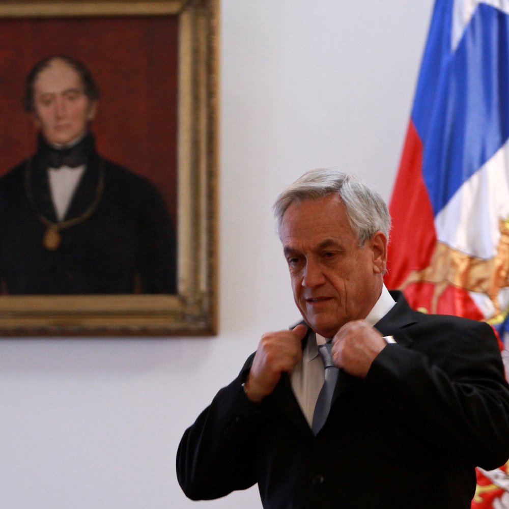 Presidente Piñera: Julio Pereira debió renunciar antes al SII