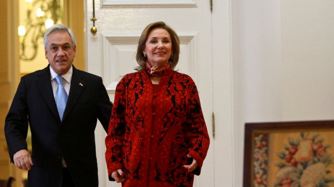 Funcionario de Gobierno inscribió sitio Cecilia Morel 2014