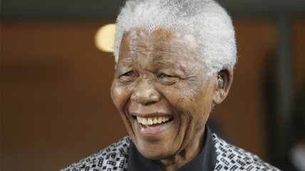 Barack Obama felicitó a Nelson Mandela por su cumpleaños 95