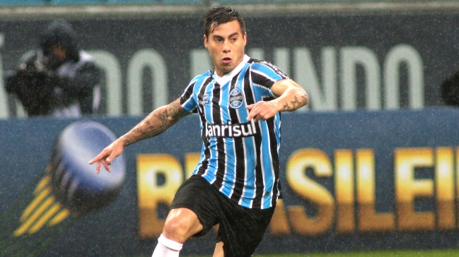 Manager de Eduardo Vargas: Por el momento él sigue en Brasil