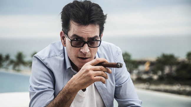 Charlie Sheen ya es abuelo