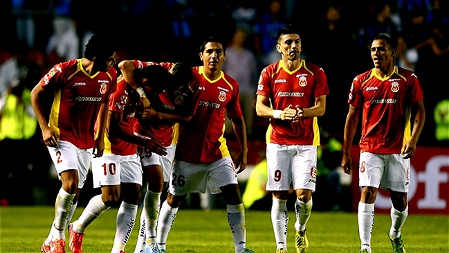 Héctor Mancilla anotó en victoria de Morelia sobre Querétaro de Esteban Paredes