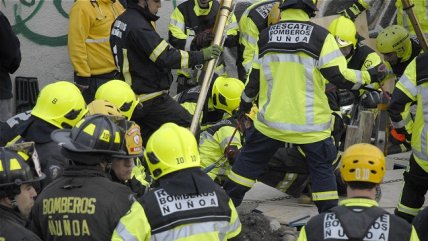   Bomberos rescató a obrero atrapado en derrumbe en La Florida 