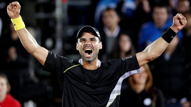 Alejandro Falla sorprendió a Tipsarevic y se instaló en semifinales en Bogotá