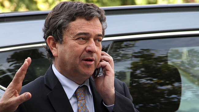 Coloma: Allamand no estuvo a la altura de competencia electoral