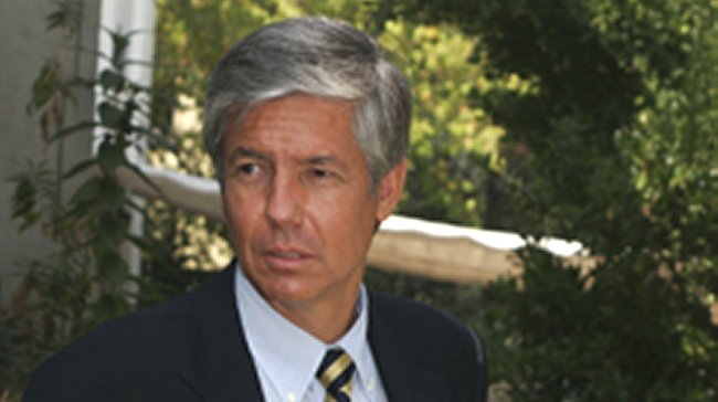 Firma falsificada complica a miembros del clan Ossandón Larraín